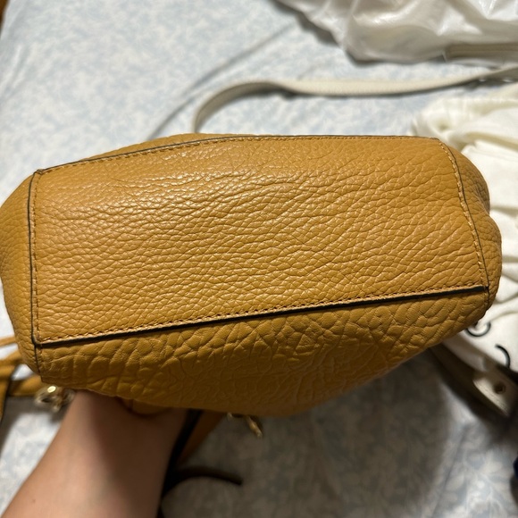 🚫⚠️ SOLD ⚠️🚫 Vince Camuto Crossbody - Picture 5 of 5